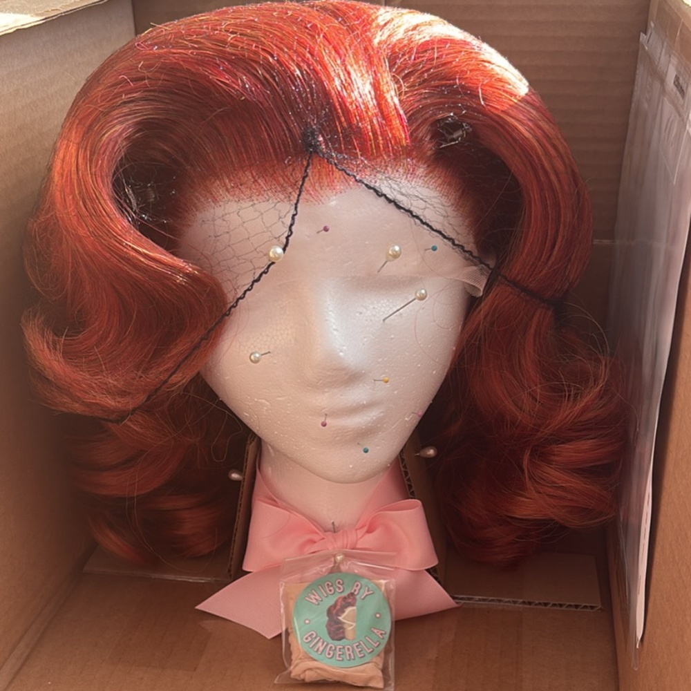 90s Inspired “Big Model” Voluminous Curls Wig